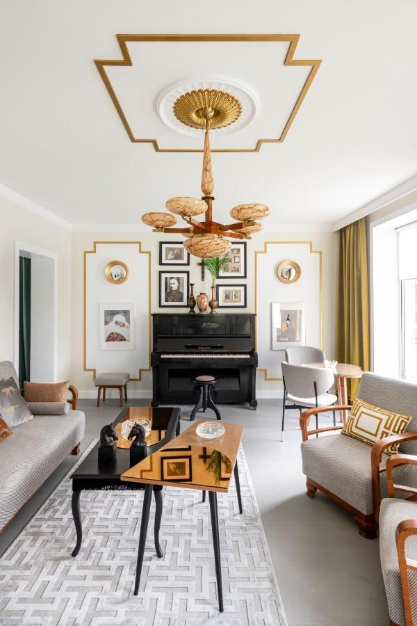 Suite With Private Bathroom At Three Bedroom Interwar Villa Grabyte With Daily Spaces To Share By Pine Forest On The Bank Of The River- 8Min By Car From Old Town Kaunas Bagian luar foto