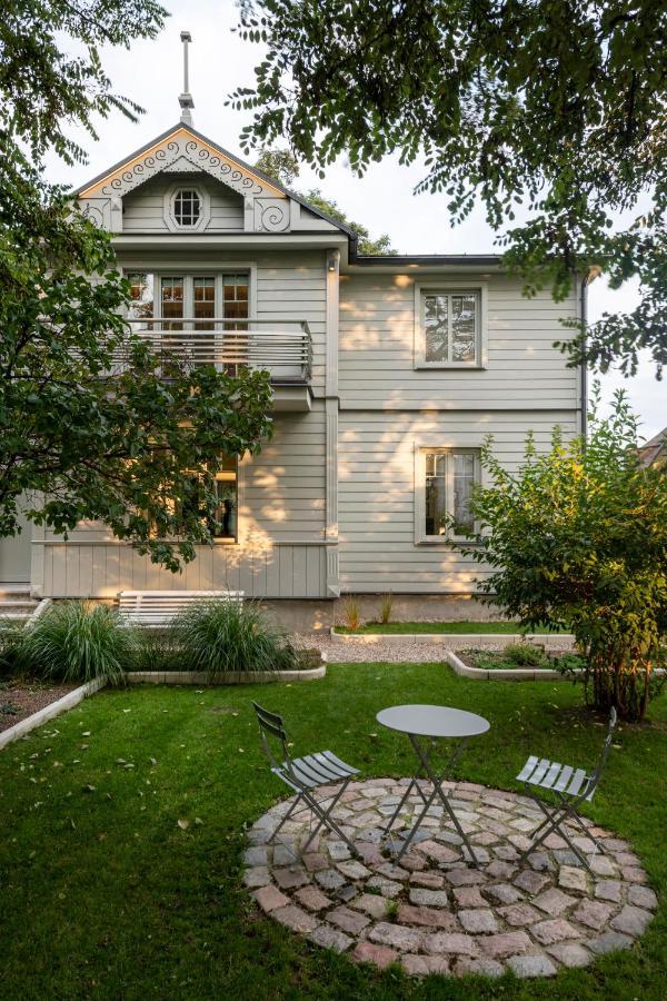 Suite With Private Bathroom At Three Bedroom Interwar Villa Grabyte With Daily Spaces To Share By Pine Forest On The Bank Of The River- 8Min By Car From Old Town Kaunas Bagian luar foto