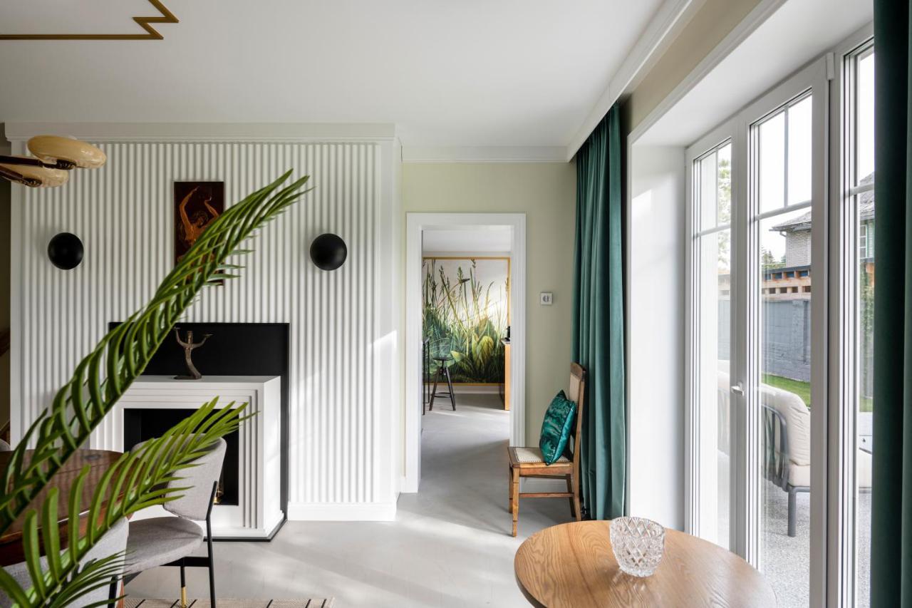 Suite With Private Bathroom At Three Bedroom Interwar Villa Grabyte With Daily Spaces To Share By Pine Forest On The Bank Of The River- 8Min By Car From Old Town Kaunas Bagian luar foto